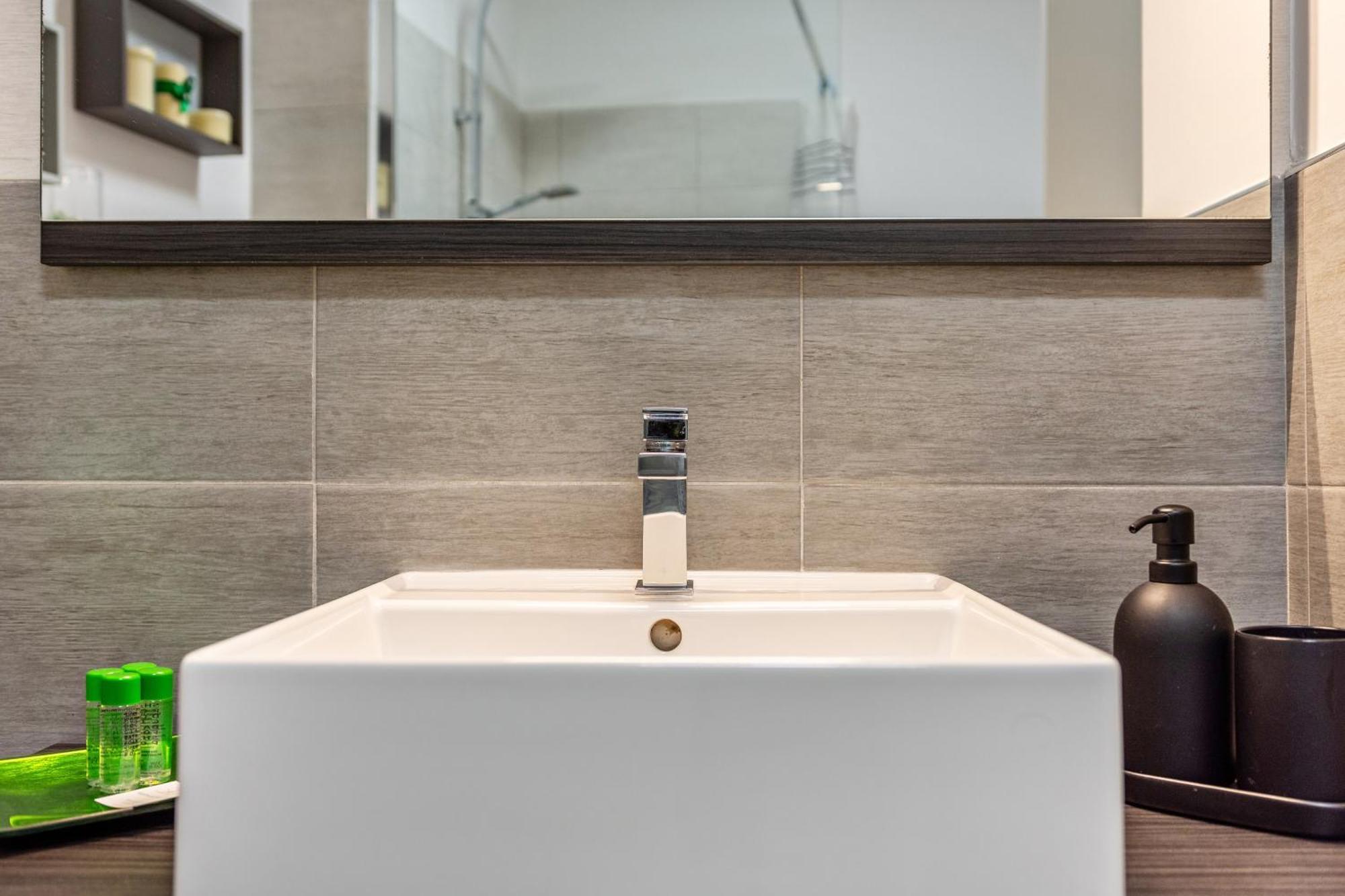 The Smart Flat Lägenhet Bolzano Exteriör bild