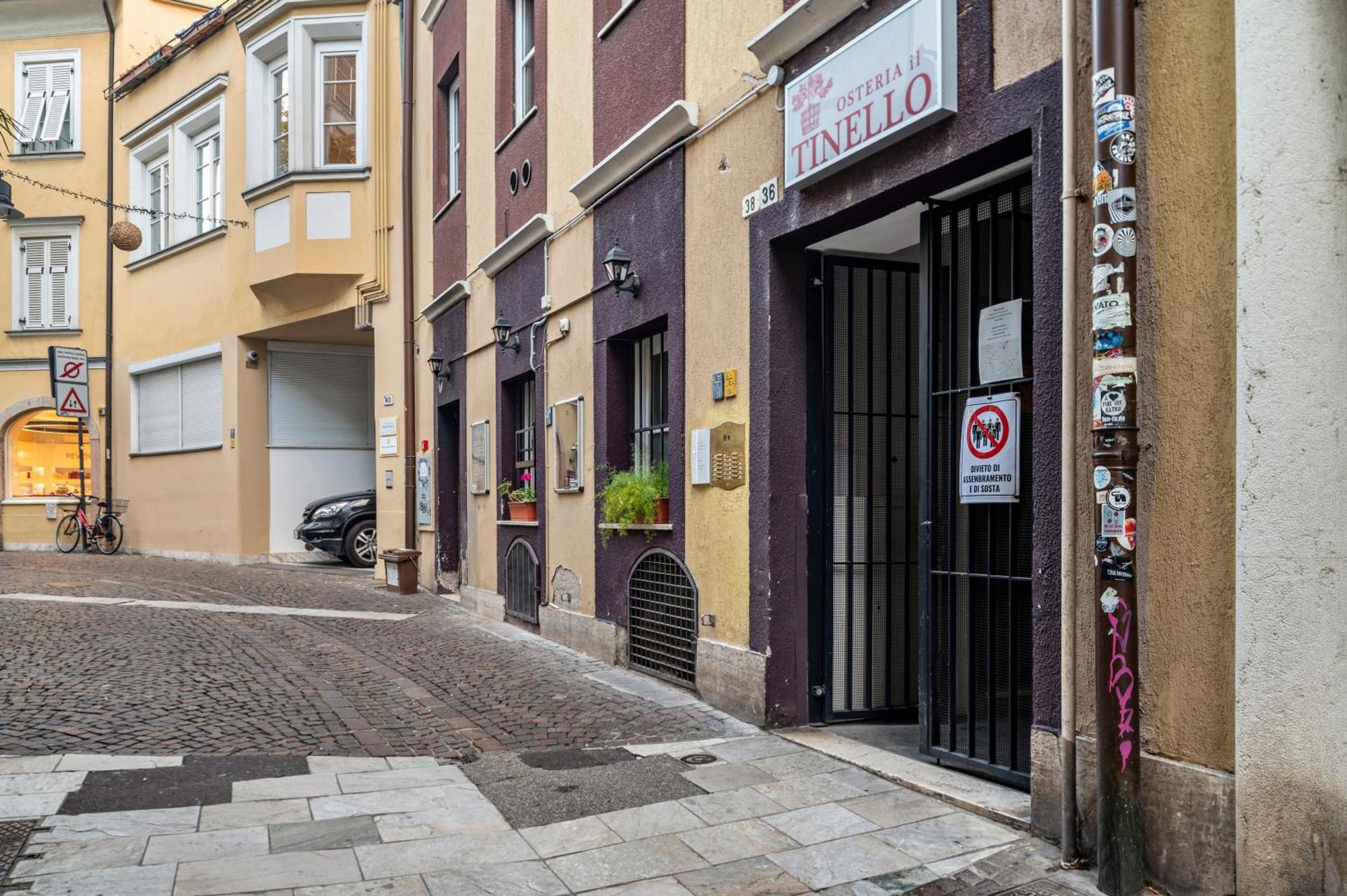 The Smart Flat Lägenhet Bolzano Exteriör bild
